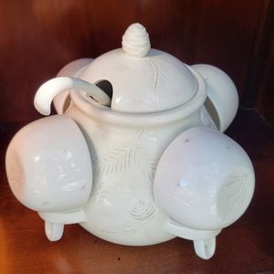 Woolrich Soup Tureen